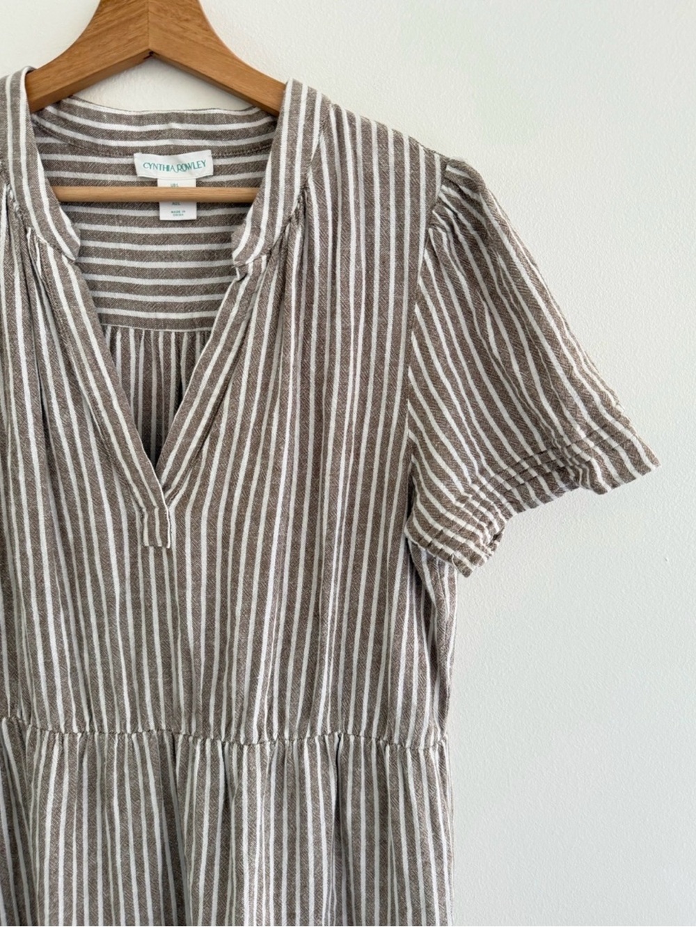 Cynthia Rowley Beige and White Striped Tiered Maxi Linen Dress - Picture 4 of 8
